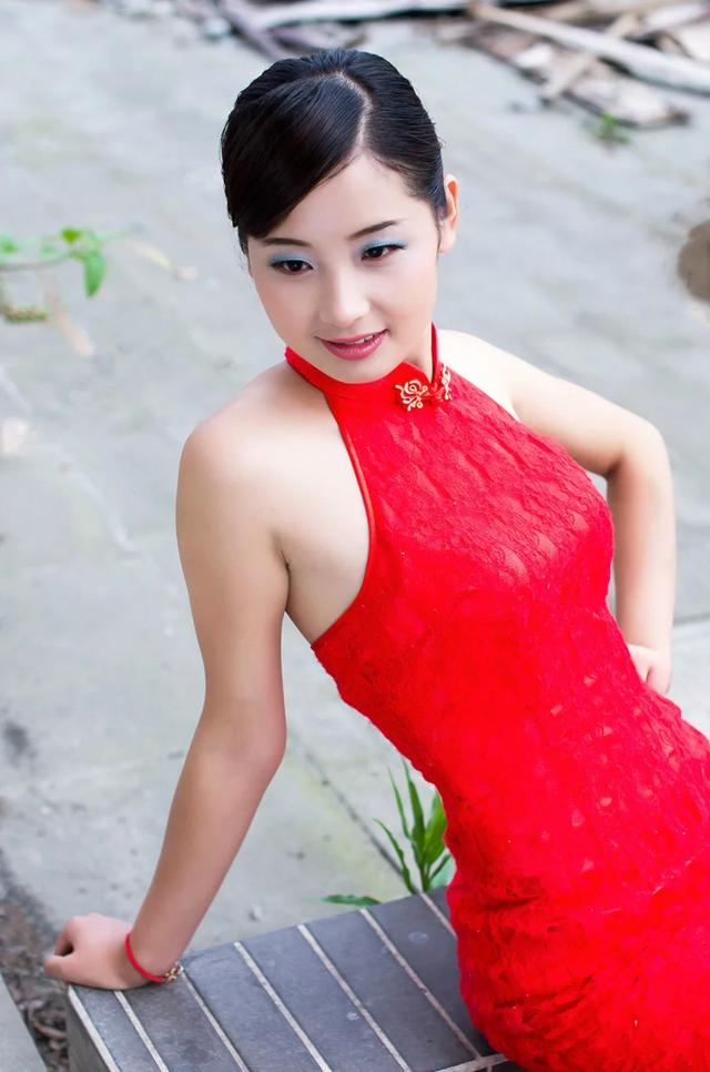 4b0200002ef57f5a5cf5