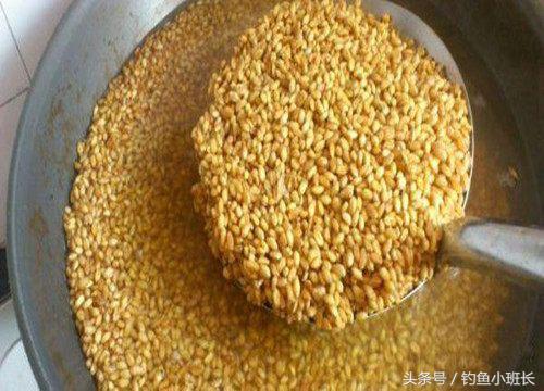 钓鱼大师推荐一款草鱼饵料及窝料配方，必杀技一举爆护！-3.jpg