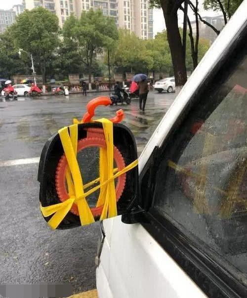 开心一刻幽默段子：打你还帮你找理由，已经很给你面子了！-2.jpg