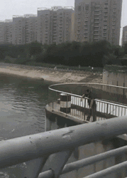 来感受一个钓鱼大师……-1.jpg