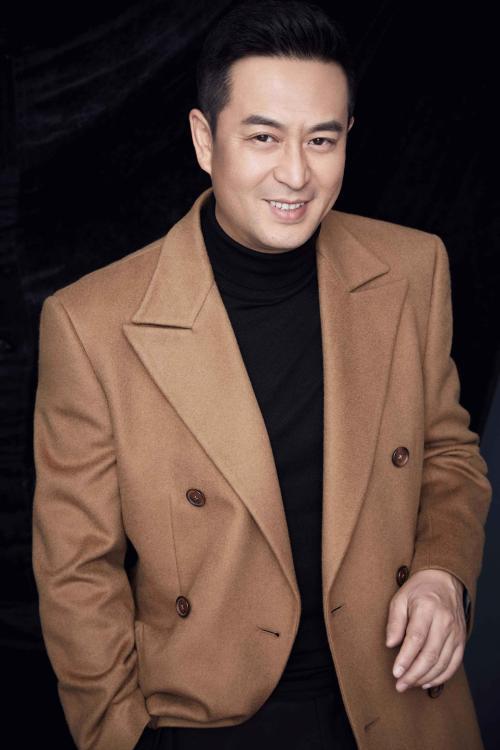 张嘉译老师走路姿势被模仿，模仿者却不知道其中原因！-4.jpg