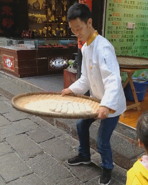 搞笑：glf想问黑人牙齿不应该是白色的吗？难道是黑人牙膏假了-6.jpg