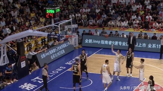 CBA抢七：山东高速男篮半场46-48浙江广厦！球迷：广厦有冠军相！-2.jpg