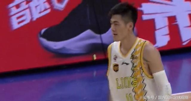 CBA抢七：山东高速男篮半场46-48浙江广厦！球迷：广厦有冠军相！-3.jpg