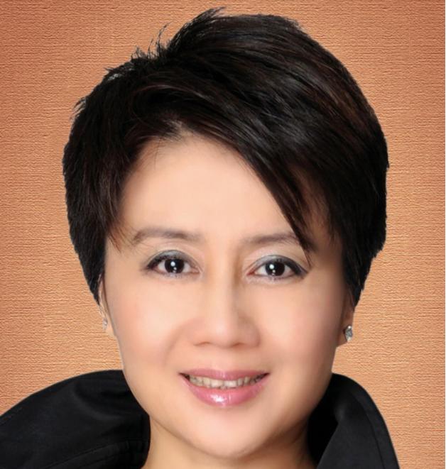 赌王退休，何超凤成接班人，二房太太功不可没-3.jpg