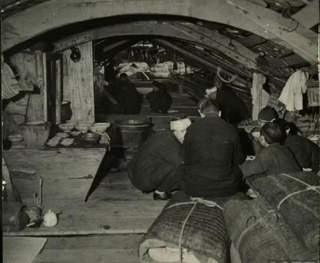 1946年美国《生活》杂志拍摄的长江三峡纤夫-6.jpg