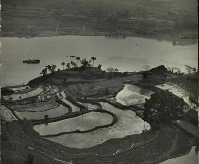 1946年美国《生活》杂志拍摄的长江三峡纤夫-18.jpg