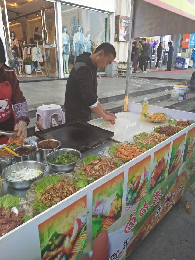 大小吃货一起去品美食喽！-10.jpg