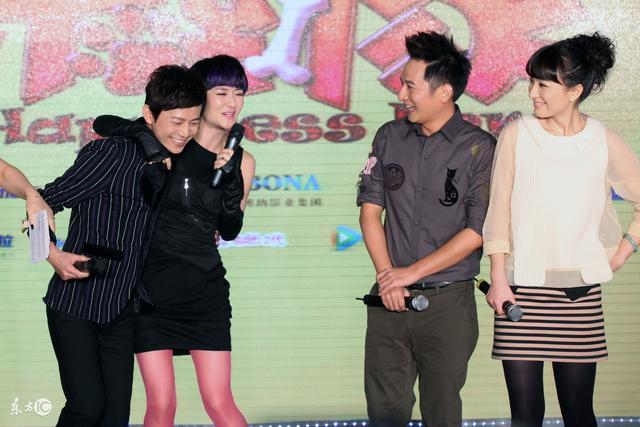 谢娜哭了，凭借什么力压baby杨幂，成为微博粉丝破亿第一人？-2.jpg