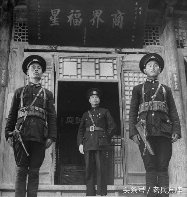 美国《生活》杂志记者拍摄的1947年中国民生百态-10.jpg